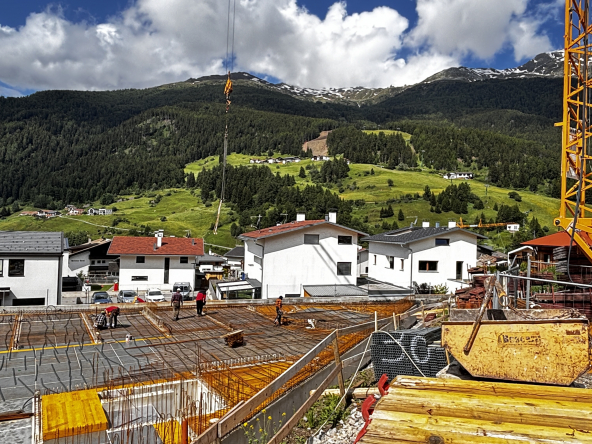 Blick auf Skigebiet Schoeneben- Haideralm