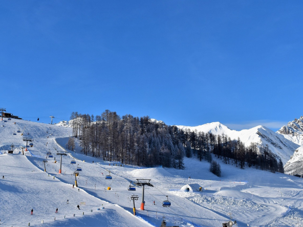 ski-slope-3901020_1280